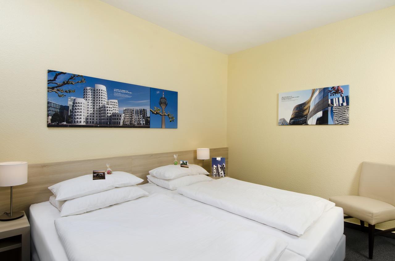 Hotel Am Hofgarten Dusseldorf Bagian luar foto