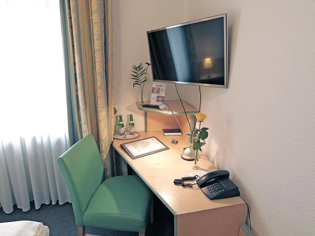 Hotel Am Hofgarten Dusseldorf Bagian luar foto