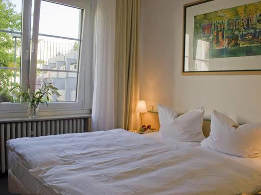 Hotel Am Hofgarten Dusseldorf Bagian luar foto