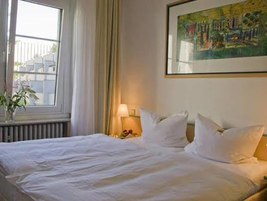 Hotel Am Hofgarten Dusseldorf Bagian luar foto