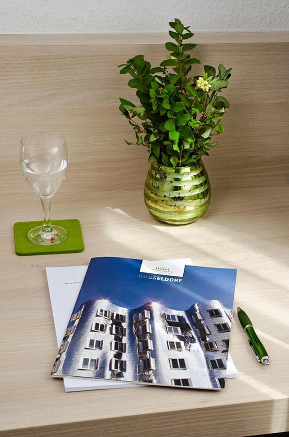 Hotel Am Hofgarten Dusseldorf Bagian luar foto